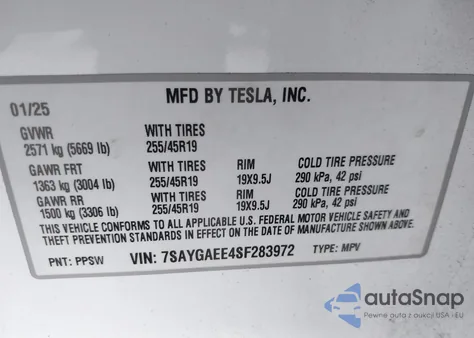 2025 Tesla Model Y Long Range Dual Motor All-Wheel Drive z USA, uszkodzony, nr VIN 7SAYGAEE4SF283972